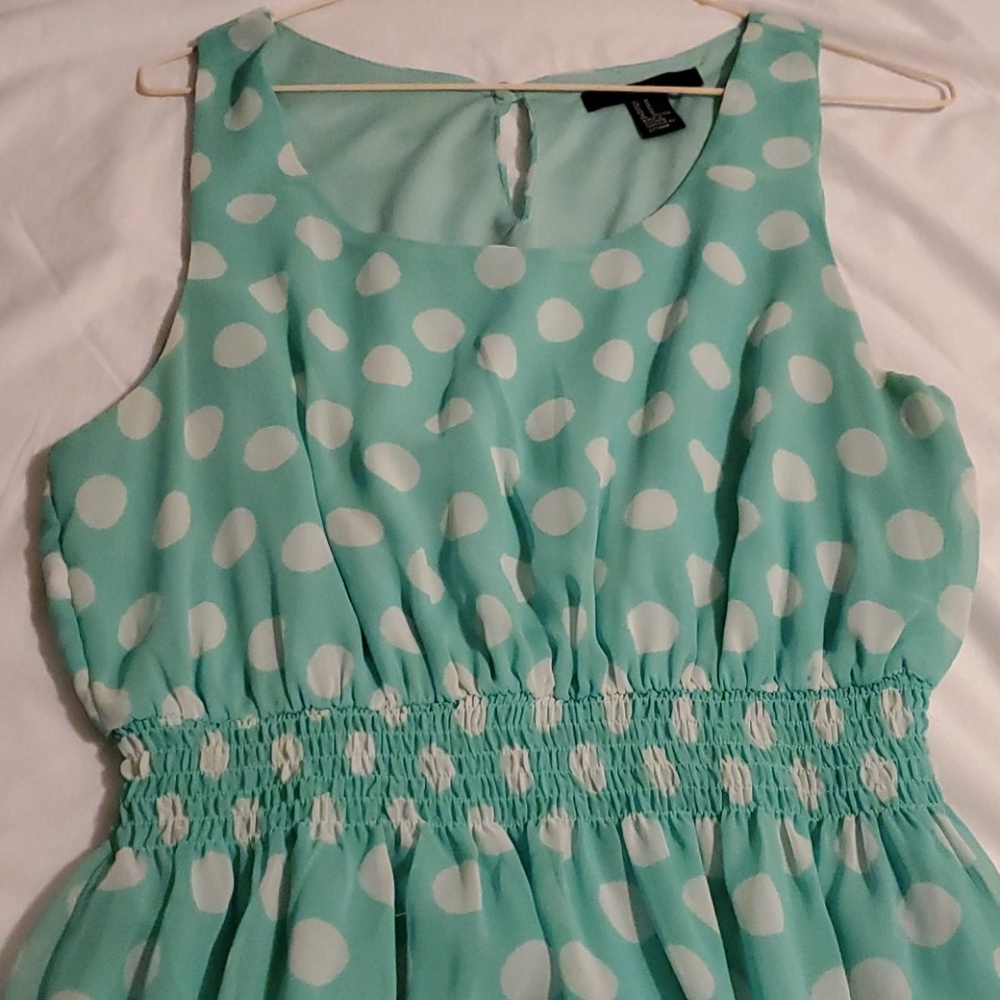 Dress - Picture 2 of 2